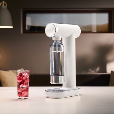 I got a first look at Smeg's new fizzy water maker – it's got to be the prettiest carbonator out there with its sleek design