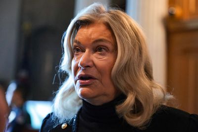 Republican Sen. Warns About Trump White House Tour With Holders Of His Memecoin: 'This Gives Me Pause'