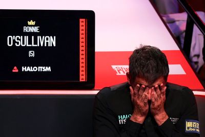 World Snooker Championship: Zhao Xintong hammers Ronnie O'Sullivan with session to spare to reach final