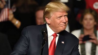Dow Jones Futures Fall On Trump's Latest Tariff Move; Palantir Leads Earnings