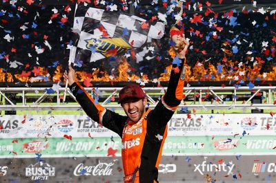 Can Chase Elliott strike gold in Texas again, one year after last win?