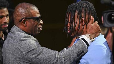 Travis Hunter Reflects on Decision to Play College Football for Deion Sanders