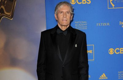 Michael Bolton using  'laughter' to cope with cancer battle