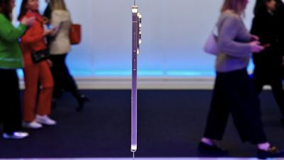 News Weekly: Samsung teases a new foldable, Galaxy S25 Edge leak spoils the fun, and more