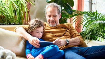 Could Technology Use Help Lower the Risk of Dementia? A New Study Says Yes