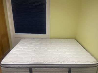 Not too firm, nor too soft, this Sealy Posturepedic Elevate Gel Cool Mattress is the Goldilocks of cooling mattresses