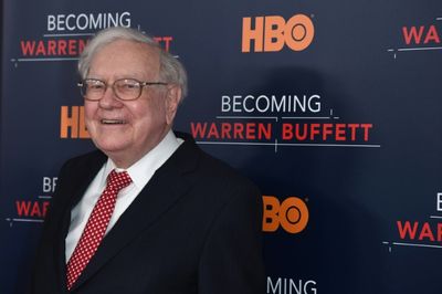 Warren Buffett To Retire From Berkshire Hathaway By Year's End