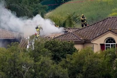 Small plane crashes into Simi Valley neighborhood in Southern California, killing 1 person