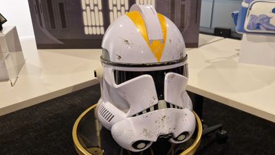 The Black Series 212th Clone Trooper helmet is testing my willpower