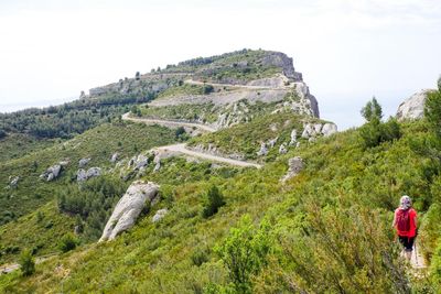 From the mountains to the Med: a self-guided walk in Provence, France