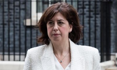 No 10 backs Lucy Powell after her apology for grooming gangs remark
