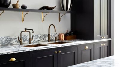 Bar soap vs. liquid soap – cleaning experts reckon there is only room for one in this soap showdown