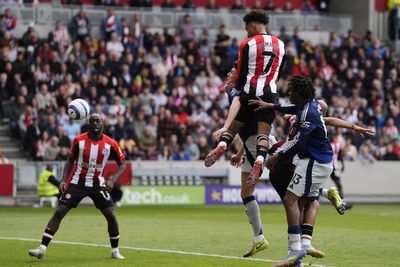 Manchester United show spirit of youth in seven-goal thriller but Brentford continue fine form