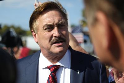 Sheet show: MyPillow pitchman Mike Lindell’s Trumpified ‘news venture’