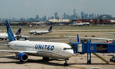 Major delays at Newark airport as FAA cites air traffic control staffing issues