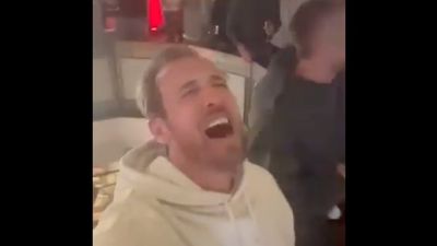 Harry Kane Celebrates First Title With Bayern Munich After Long Wait for Major Trophy