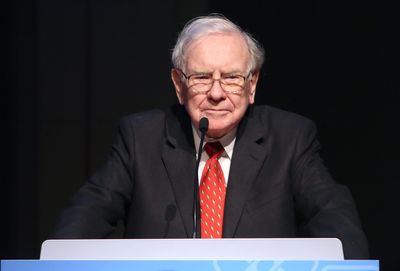 Not only was Buffett a successful investor, his wisdom will last forever. Here are some of his best quotes