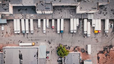 10 essential features every good fleet tracking system must have