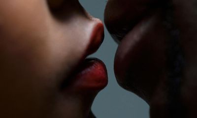 People with coeliac disease should not fear kissing gluten-eaters, say scientists