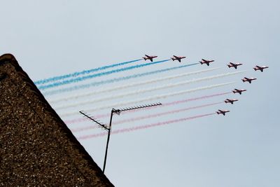 Watch VE Day in full: Red Arrows fly over London to mark 80th anniversary