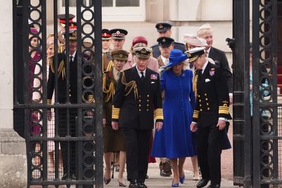 Senior royals join thousands in London as VE Day commemorations begin