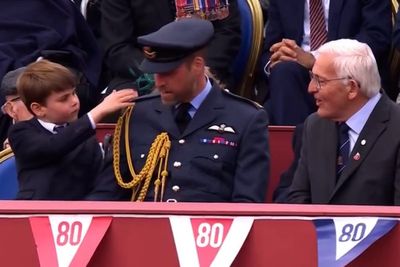 Prince Louis steals show on VE Day lending helping hand to Prince William