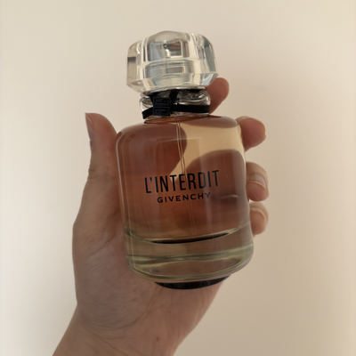 Audrey Hepburn wore this classic floral perfume for a reason—I’m obsessed with it too, 68 years later