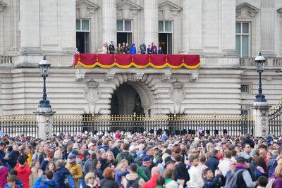 Royal family leads VE Day commemorations from Buckingham Palace balcony