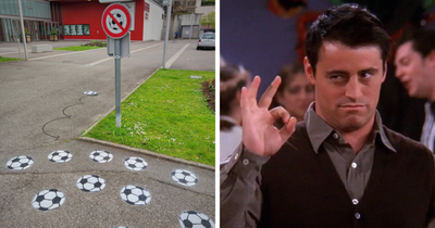 30 Clever And Funny Interventions On The Streets Of France By Oakoak (New Pics)