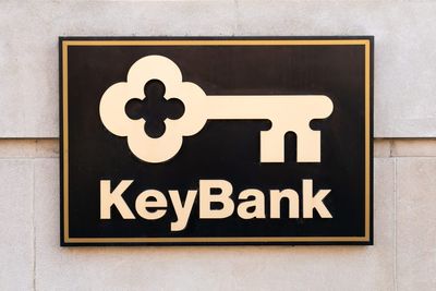 KeyCorp Stock: Analyst Estimates & Ratings