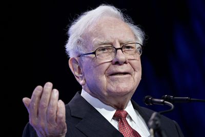 Warren Buffett reveals the unique education strategy he took in school—and eventually paid off with a $170 billion fortune