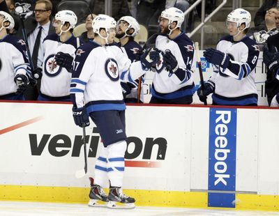 Adam Lowry scores first NHL playoff overtime winner