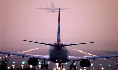 Aviation industry is ‘failing dramatically’ on climate, insiders say