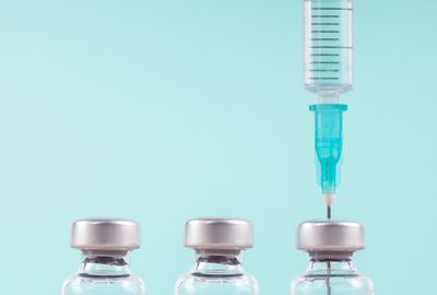 Trump betting on old vaccine tech