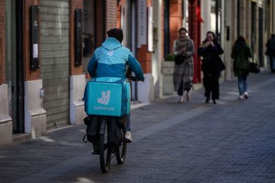 Food Delivery App DoorDash Agrees To Buy Peer Deliveroo