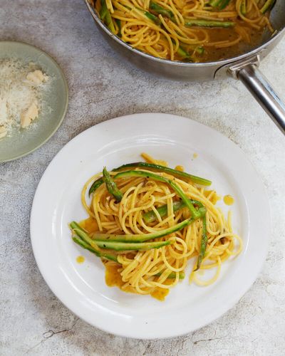 Beyond boiling and steaming: alternative ways of cooking asparagus