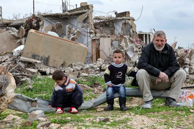 Seeking funds to rebuild, Lebanon government works to regain donor trust