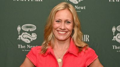 I've always felt nervous to wear lace, but Sophie Raworth's elegant papaya orange maxi dress just convinced me to try it