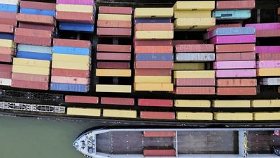 EU sends top officials to Washington for tariff talks