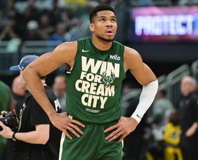 Giannis Antetokounmpo Prefers LA, NY Teams If He Leaves Bucks