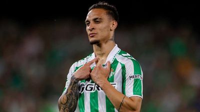 Man Utd, Real Betis Explore New Antony Deal After Stellar Season, per Report