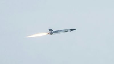 Stratolaunch's Talon-A2 prototype goes hypersonic after dropping from world's largest airplane (photos)
