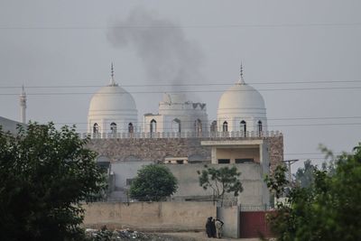 UK warns against travel to parts of India and Pakistan amid deadly conflict