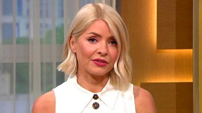 Holly Willoughby wants to Disappear from spotlight amid ongoing fallout