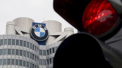 BMW Group profits plunge but outlook maintained despite tariff pressures