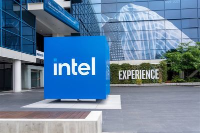Is Intel Stock a Bargain or a Burden? Cheap Stock, High Stakes