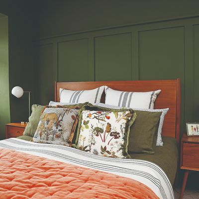 Is colour drenching a bedroom a good idea? 7 rooms that prove it is