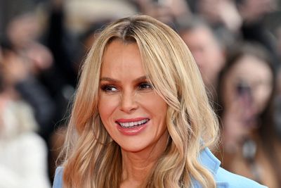 Amanda Holden told off for making Holly Willoughby ‘dig’ live on air