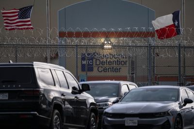 Judge says US must allow migrants a chance to challenge in court any deportations to Libya
