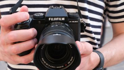 Fujifilm’s affordable mirrorless cameras are hard to find. The Fujifilm X-S20 is an exception – and a gem of a hybrid